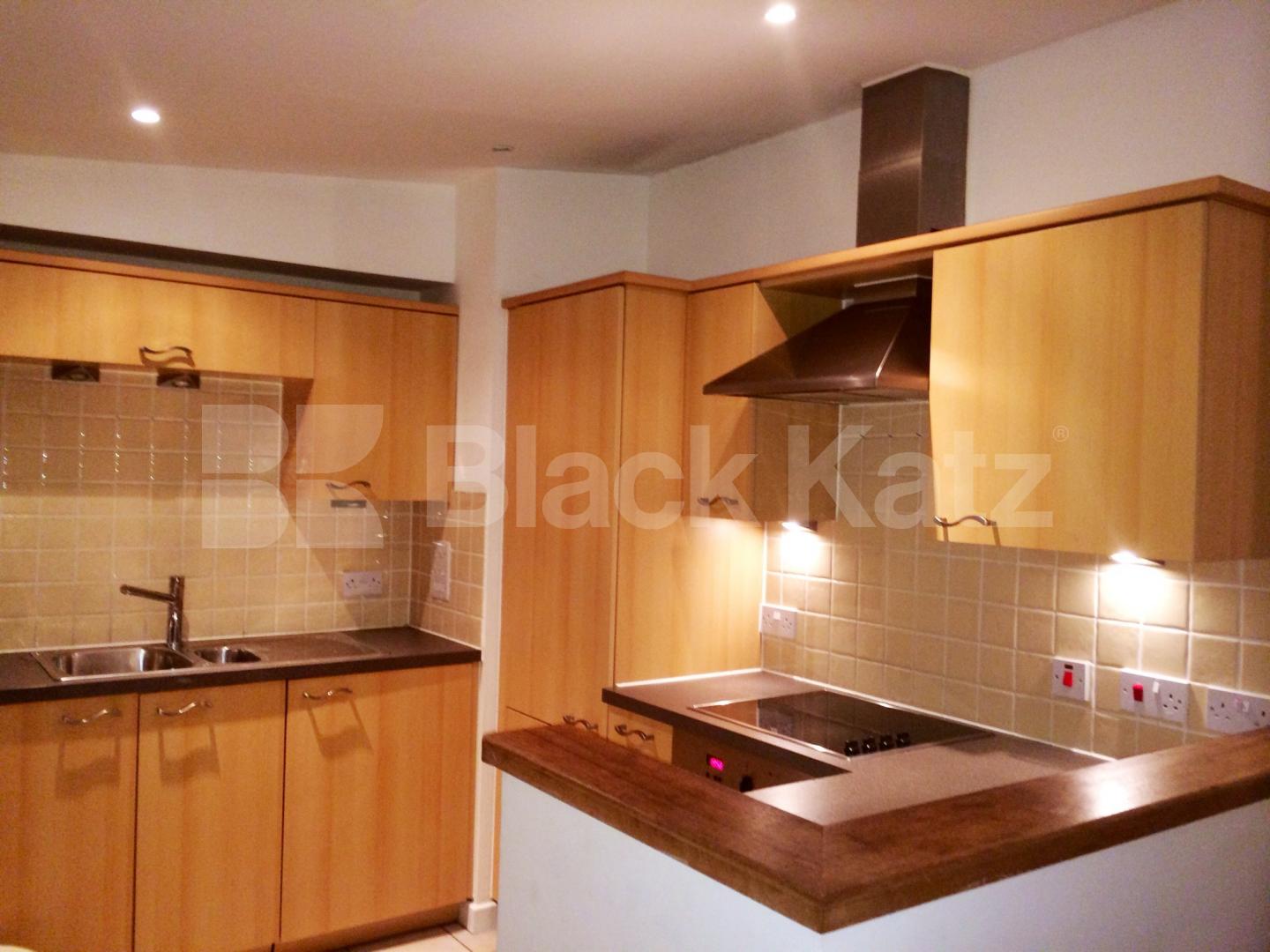 			2 Bedroom, 1 bath, 1 reception Apartment			 The Polygon, Clapham Common